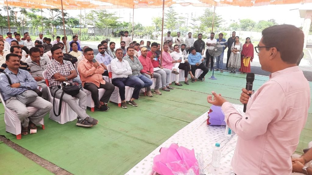 *विक्रम उद्योगपुरी में आकार ले रहे हैं 4028 करोड़ के नवीन उद्योग, 35 इकाईयों को 331.856 एकड़ जमीन आवंटित, अमूल दुग्ध उद्योग 400 करोड़ का निवेश कर रहा है, आगामी एक माह में काम शुरू होगा, कर्नाटक बायोटेक 300 करोड़ की लागत से दवा उद्योग में बनने वाले कच्चे माल (एपीआई) का उत्पादन करेगा*