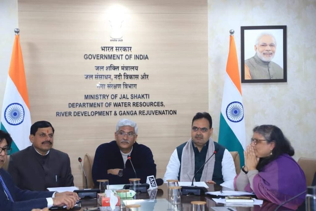 *पार्बती-कालीसिंध-चंबल-ईआरसीपी लिंक परियोजना के त्रिपक्षीय समझौता ज्ञापन पर मध्यप्रदेश, राजस्थान और केंद्र सरकार के बीच हस्ताक्षर लिंक परियोजना पश्चिमी मध्यप्रदेश के लिए होगी वरदान: CM डॉ. यादव*