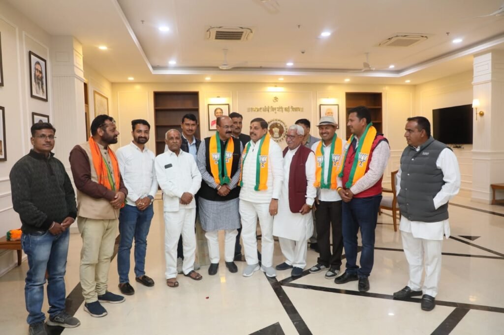 *मुख्यमंत्री डॉ. मोहन यादव के समक्ष कांग्रेस नेता भाजपा में हुए शामिल।*