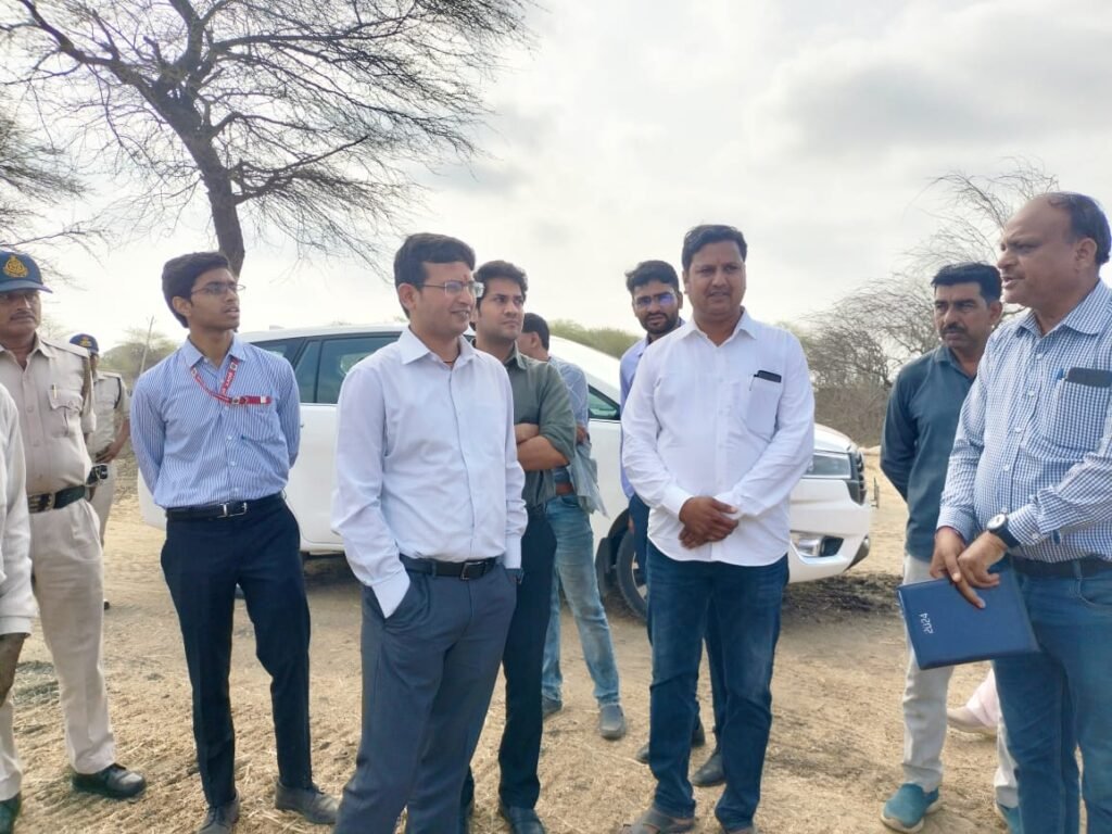 *गंभीर बांध सहित ग्रामीण क्षेत्रों के तालाबों के गहरीकरण कार्य का कलेक्टर नीरज सिंह ने किया निरीक्षण*