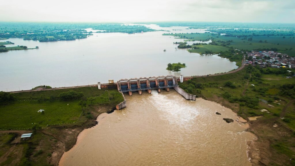 उज्जैन शहरवासियों के लिए खुश खबर गंभीर बांध हुआ लबालब*