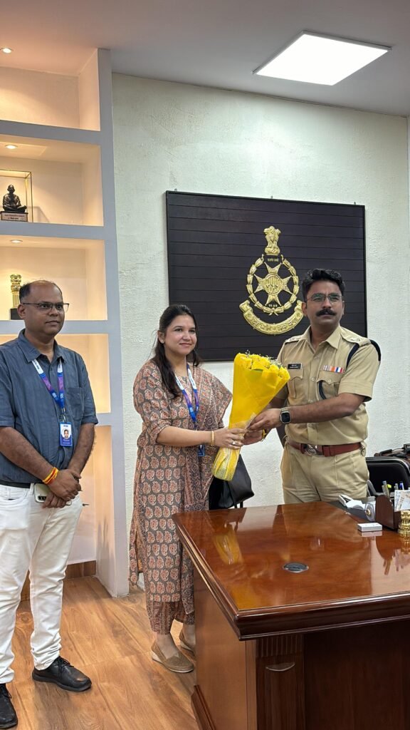 उज्जैन पुलिस के द्वारा बैंक की चोरी के खुलासे के बाद बैंक अधिकारियों द्वारा पुलिस अधीक्षक का सम्मान किया गया