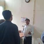 संभागायुक्त गुप्ता द्वारा राजस्व न्यायालयों की कि जा रही सतत मॉनिटरिंग   घट्टिया तहसील कार्यालय का संभागायुक्त  गुप्ता ने किया औचक निरीक्षण  लम्बित राजस्व प्रकरणों का त्वरित निराकरण करने की दी सख्त हिदायत