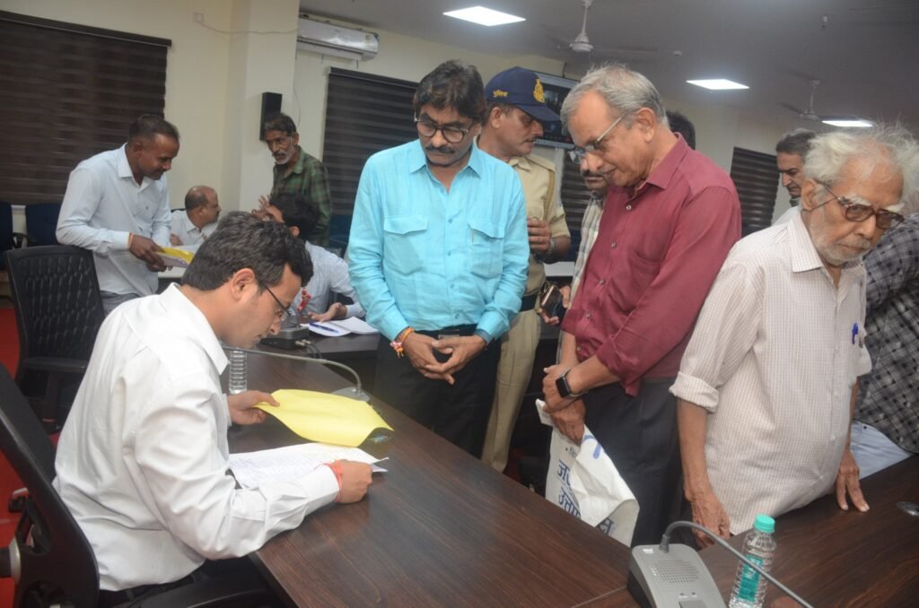 जनसुनवाई में कलेक्टर ने आमजन की समस्याओं का किया त्वरित निराकरण
